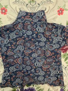 Chic Paisley Print Turtleneck Top