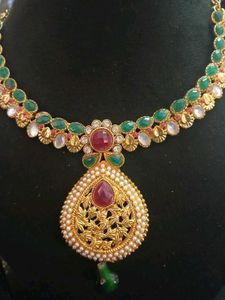 Exquisite Gemstone Necklace Set