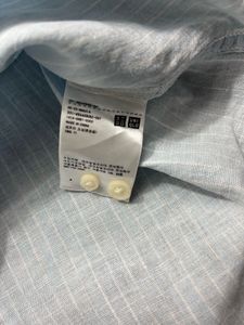 Uniqlo shirt For Men’s.