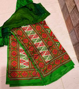 Vibrant Ethnic Saree with Blouse 🥻✨.