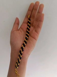 Elegant Black &amp; Gold Beaded Bracelet