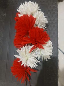 Red &amp; White Artificial Flower Garland