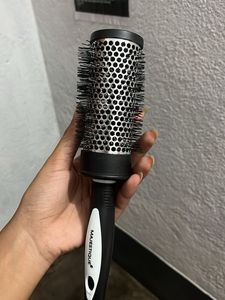 Majestique Professional Round Brush