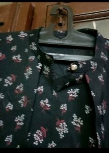 Chic Printed Women's Top in 40 size