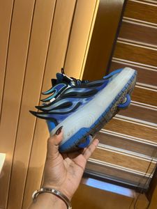 shoes which can be converted into skates