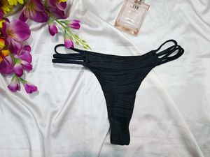 🇳🇿💫🎀Stylish Black Thong Panty