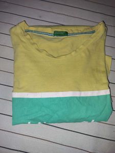 🥈🗺️UNITED COLOUR OF BENETTON TSHIRT