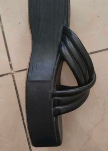 Stylish Black Wedge Sandals