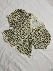 Green Floral Puff Sleeve Blouse top