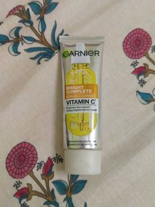 Garnier serum Facewash