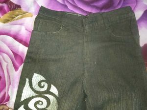 RARE Y2K EMBROIDERED BELL BOTTOM JEANS
