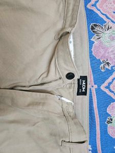Stylish Khaki Chinos - Perfect Fit