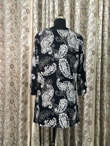 Stylish Black &amp; White Paisley Kurta