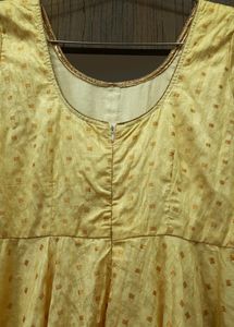Pattu Silk Kurti With Banarasi Dupatta