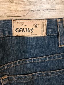 Genuis Bootcut Jeans Size 32 H1828