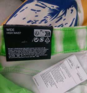 H&amp;M Bold Green Zebra Print Pants