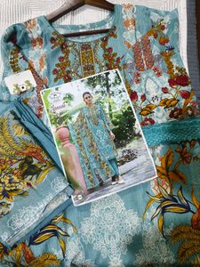 Beautiful Floral Print Kurta Set