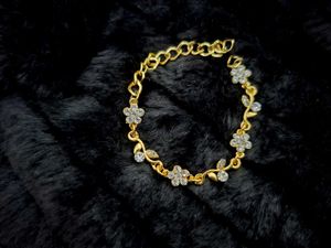 Flower Design Bracelet
