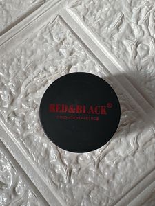 RED &amp; BLACK Aqua Cream Eyeshadow