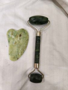 Jade Facial Roller &amp; Gua Sha Set