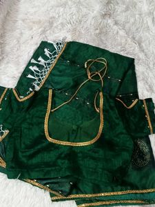 dark green saree with blouse ☺️🥳