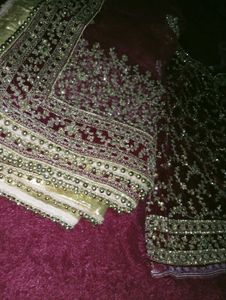 MAROON VELVET BRIDAL LEHENGA HEAVY GOLD ZARI