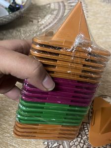 Pack Of 10 Pyramid Mobile Stand