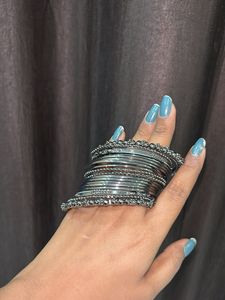 Gold Tone Beaded Bangle Set