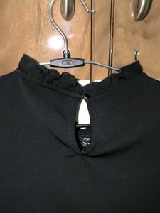 Elegant Black 3/4th sleeve Top