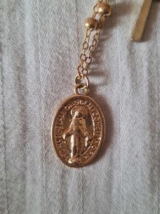 pretty gold catholic chain૮₍ ´ ꒳ `₎ა