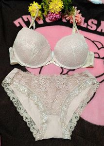 Lace Bra and Panty Set