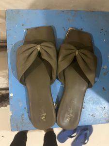 Sea Green Knotted Open Toe Flats