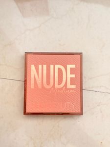 HUDA BEAUTY NUDE Medium Blusher