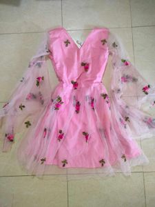 Bundle of summer Dresses 🥤🍒🥵🍧🍨🐚