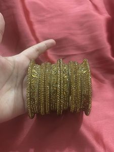 Any one set at rs 200