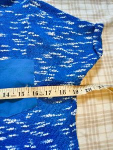 Blue Abstract Print Tunic Top Size M-L 36"-38"