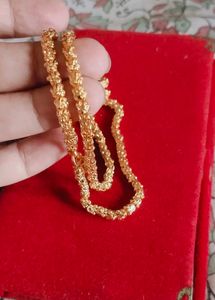 Elegant Gold Chain Necklace