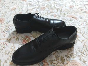 Classic Black Leather Oxford Shoes