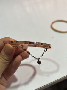 Set of 2 Gold tone Bracelets✨