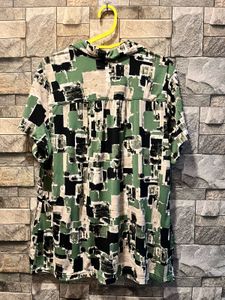 Abstract Print Button-Up Top