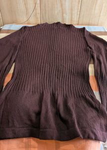Ribbed Mock Neck Top