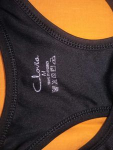 Medium Impact Padded Colourblocked Sports Bra with