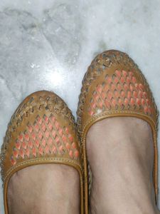 Very Beautiful And Comfortable Juti