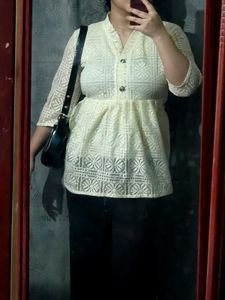 🤍 White lace peplum top🤍