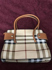 burberry (first copy ) hand bag