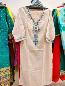 combo of 2 kurti sets