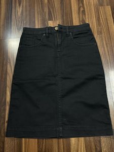 Sale-Classic Black Denim Skirt