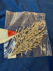 New with Tag Sparkling Rhinestone Leaf Hair Clip