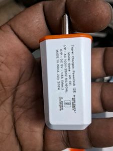 Riversong 7.5 Walt Charger With Micro USB V8