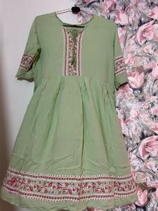 Green Embroidered Kurta